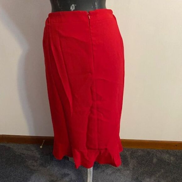 Emily Red fully lined ruffle bottom Pencil skirt, size 24W - Picture 2 of 3